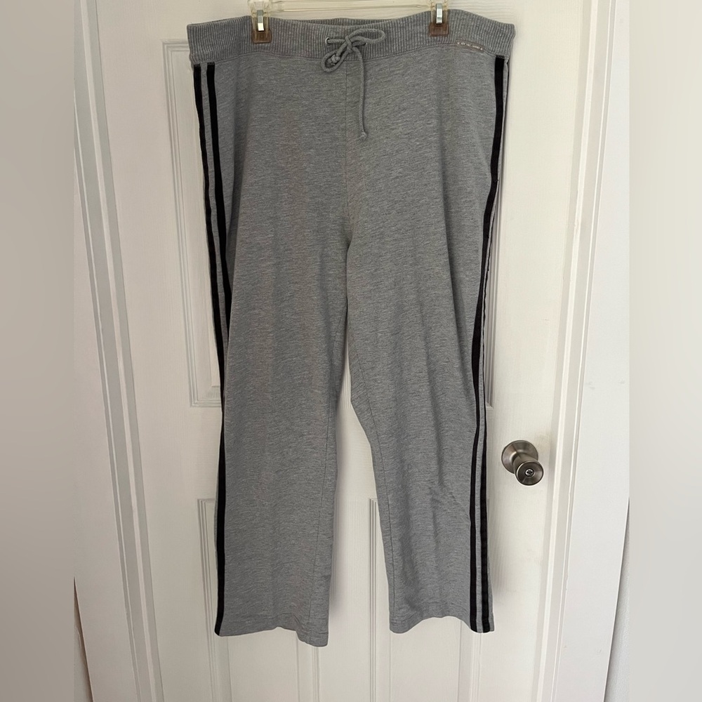 New York Laundry plus Gray Sweatpants with Black Accents